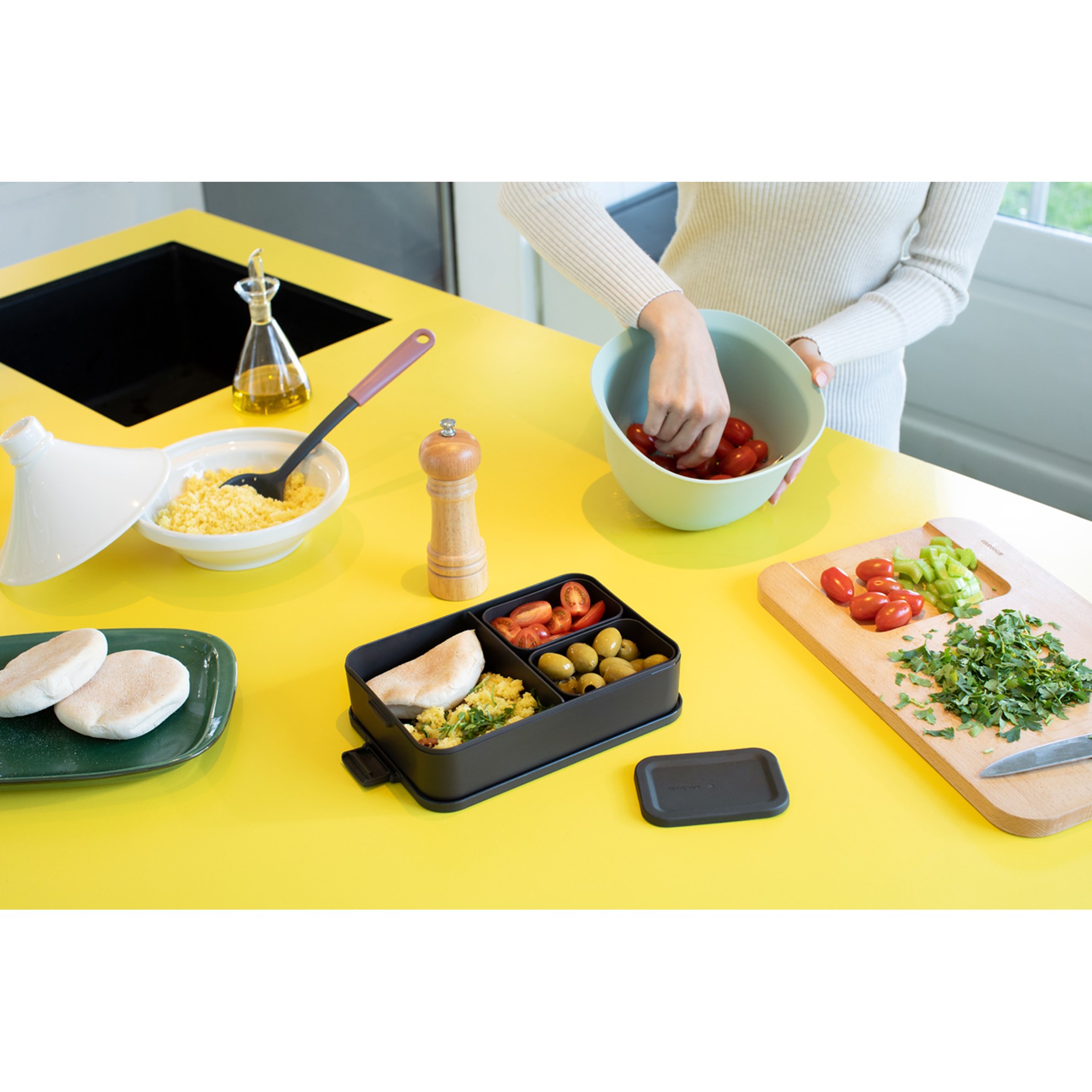 Obědový box Brabantia MAKE&TAKE BENTO 2l tmavě šedý_15