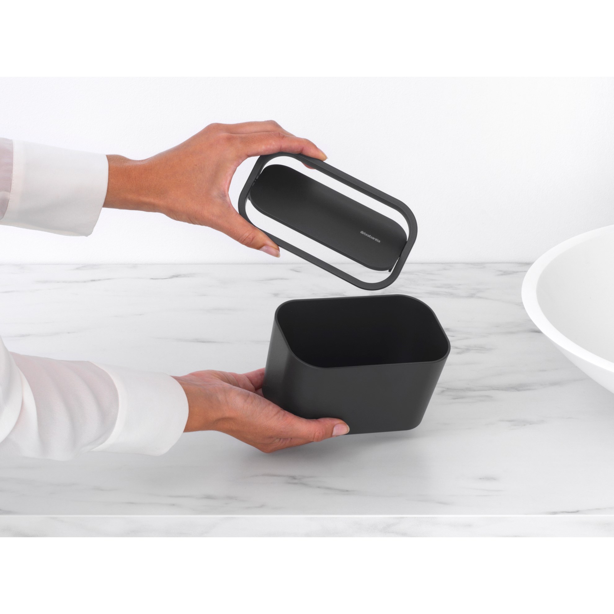 Mini odpadkový koš Brabantia MINDSET 15x8,5cm tmavě šedý_5