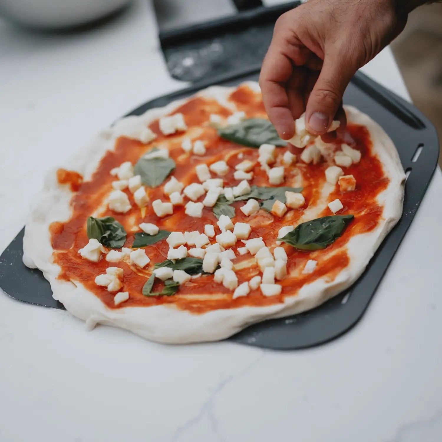 Perforovaná lopata na pizzu GINO D.70cm černá_1