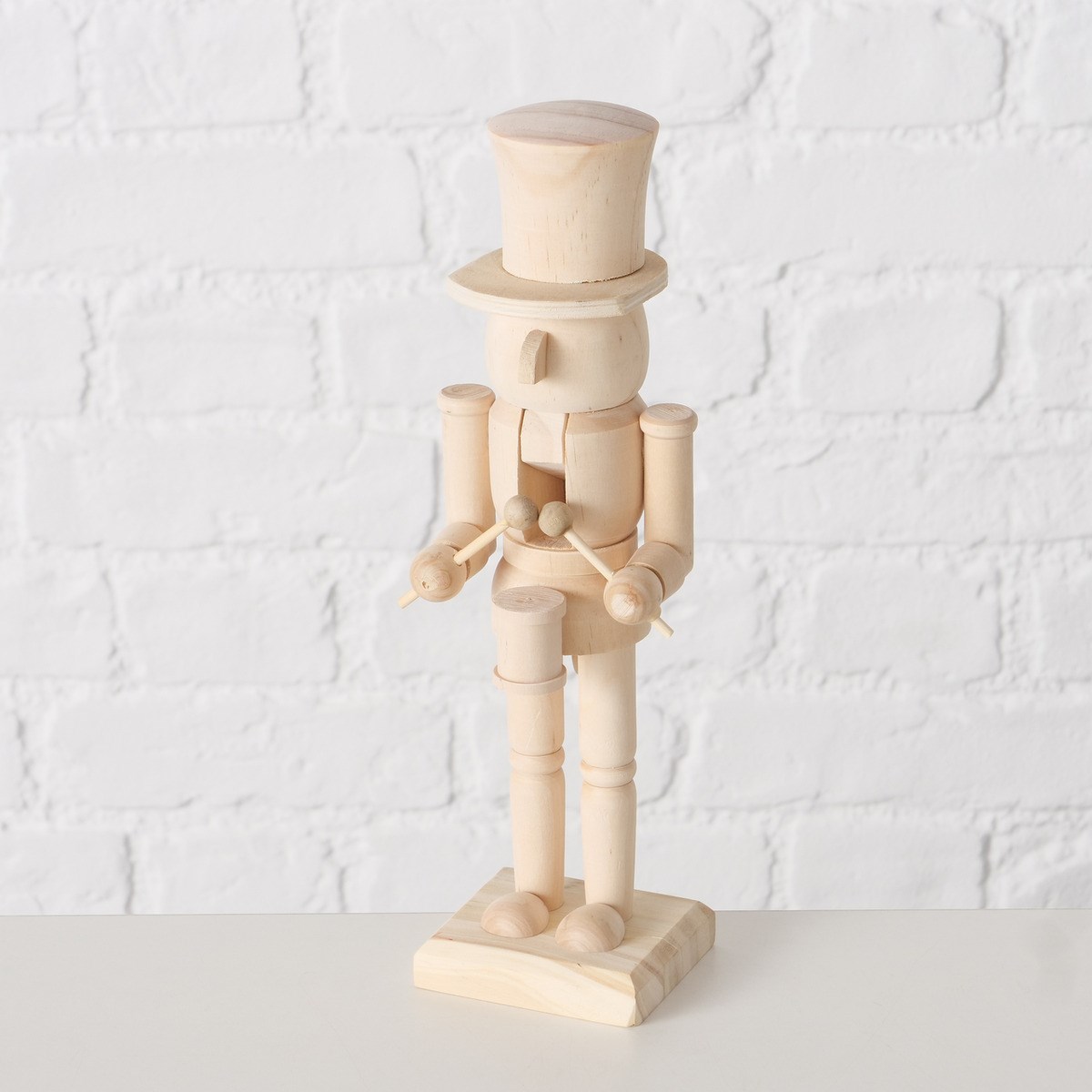 Dřevěná figurka BJANTE 2 druhy V.26cm (cena za 1ks)_0