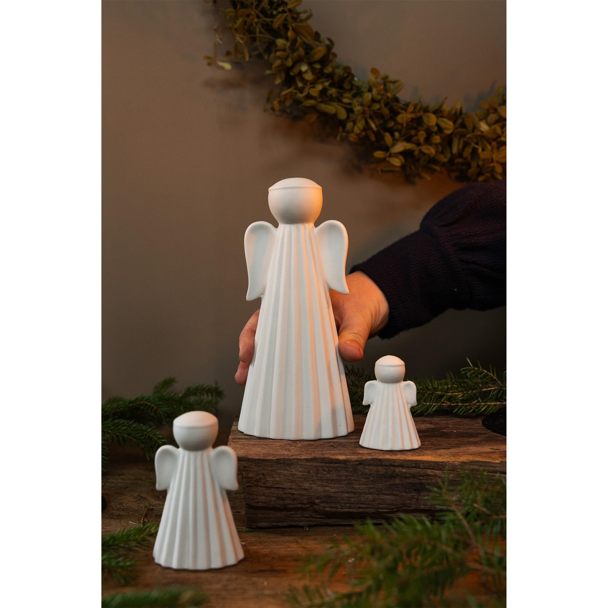 Keramický anděl SAGA střední V.9cm bílý_3