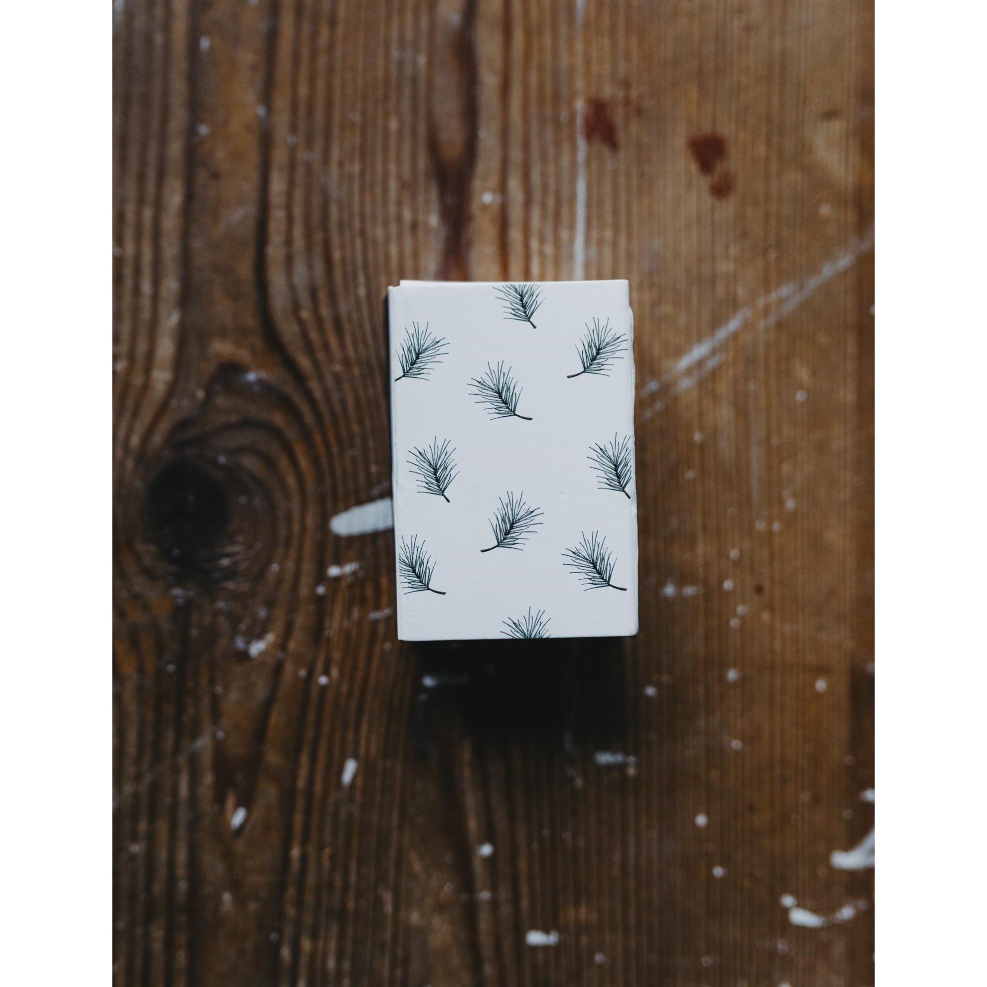 Zápalky malé GRANKVIST 5x3,5cm bílé/dekor větvička_0