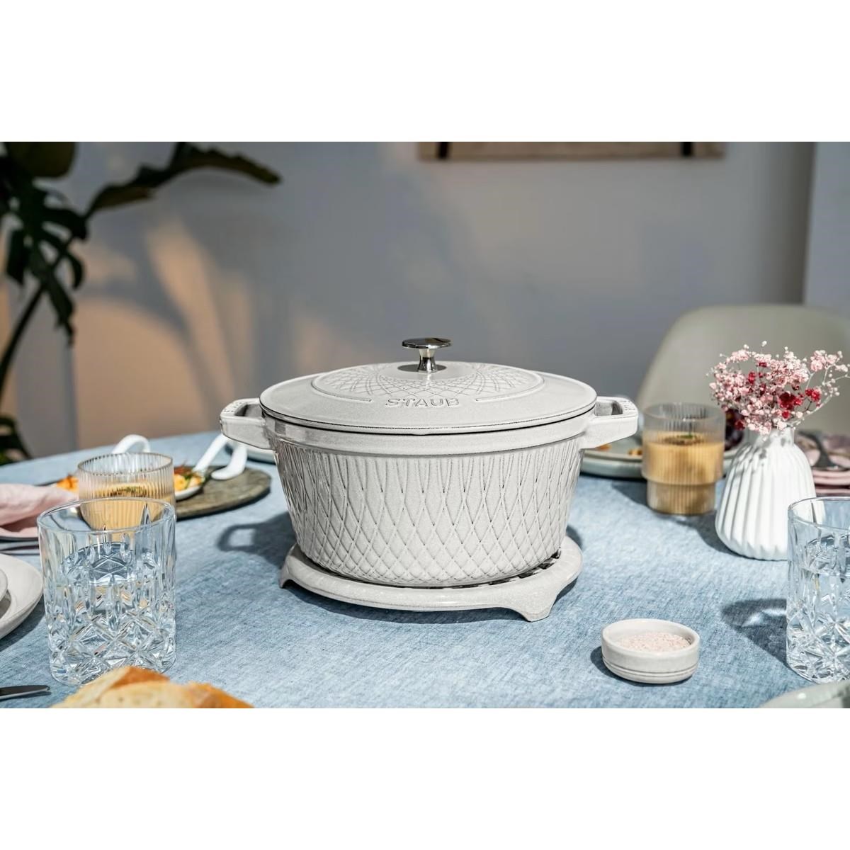 Hrnec STAUB  kulatý 24cm bílý s dekorem lanýž 4ll_3