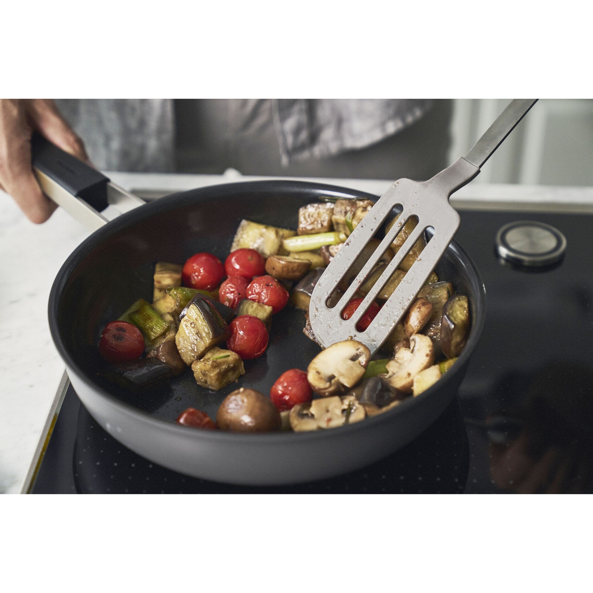 Nerezová pánev ZWILLING PURE 20cm s keramickým povrchem šedá_0