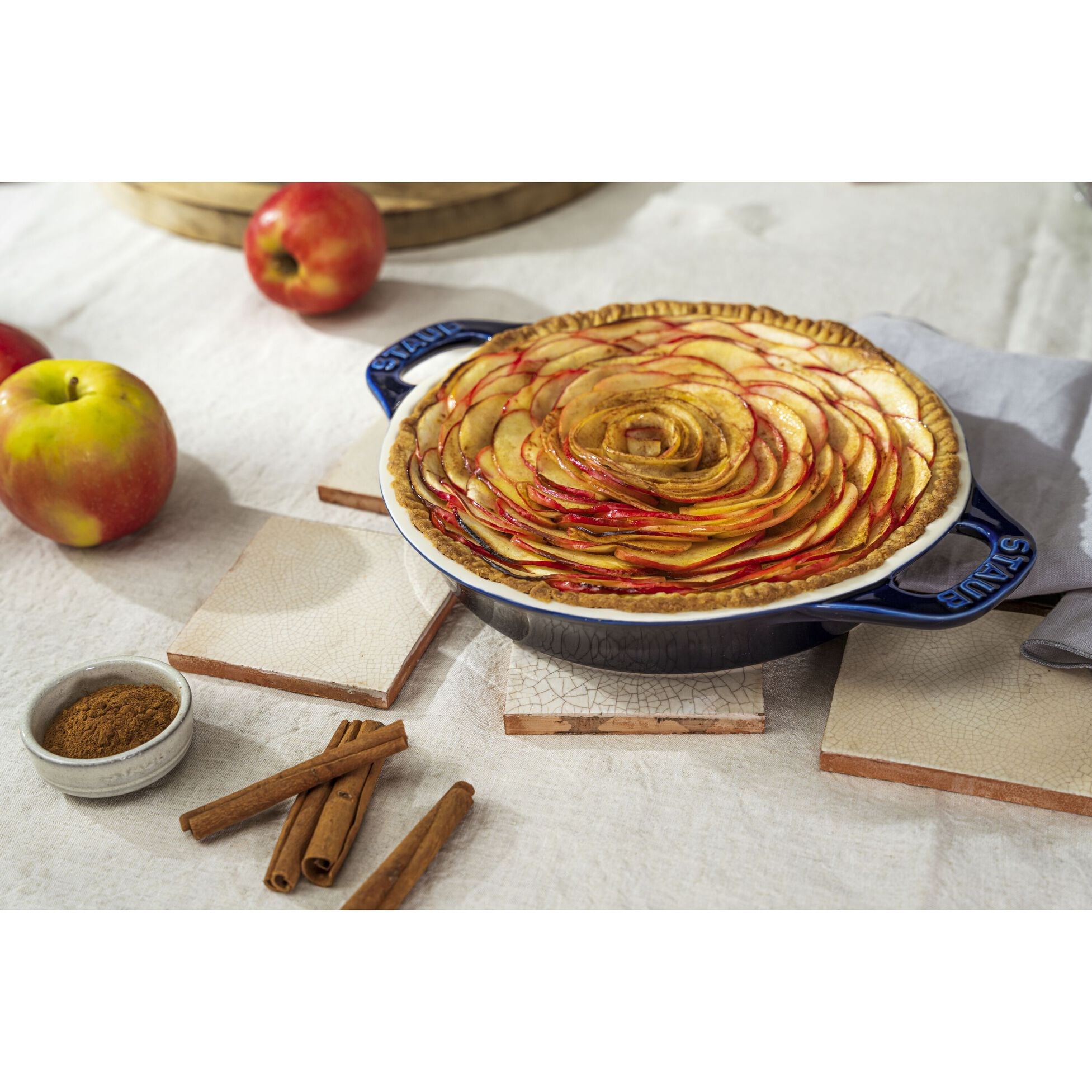 Forma na koláč STAUB 24cm modrá 1,2l_1