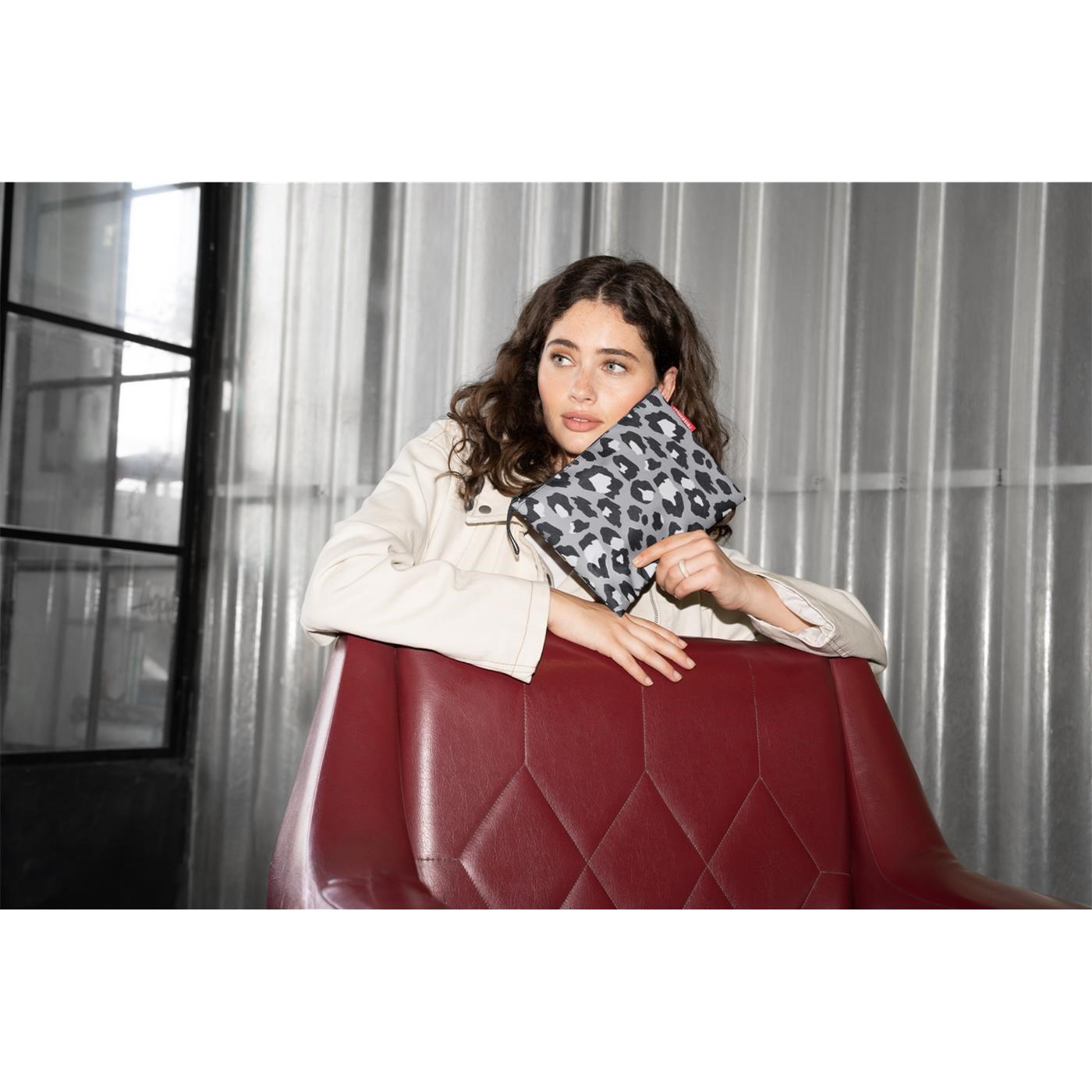 Pouzdro na zip Reisenthel Case 1 leo nero_0