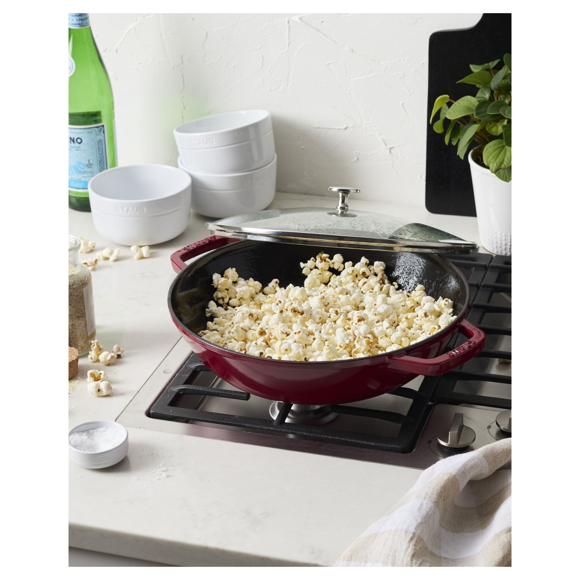 Pánev Wok STAUB 30cm červená 4,19l_2