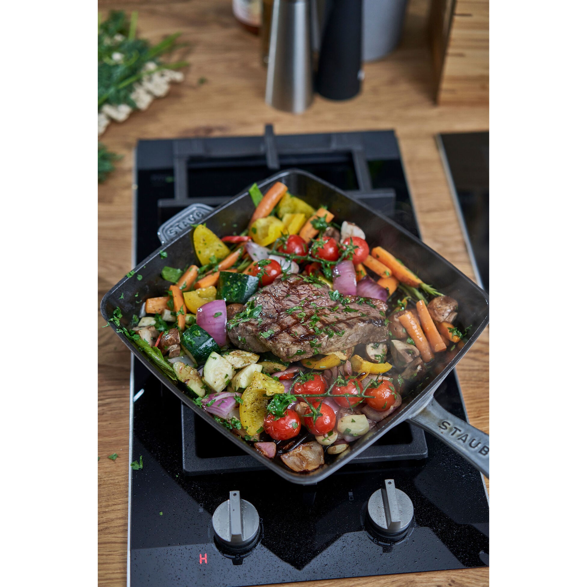Grilovací pánev STAUB 30x30cm šedá 2,9l_3