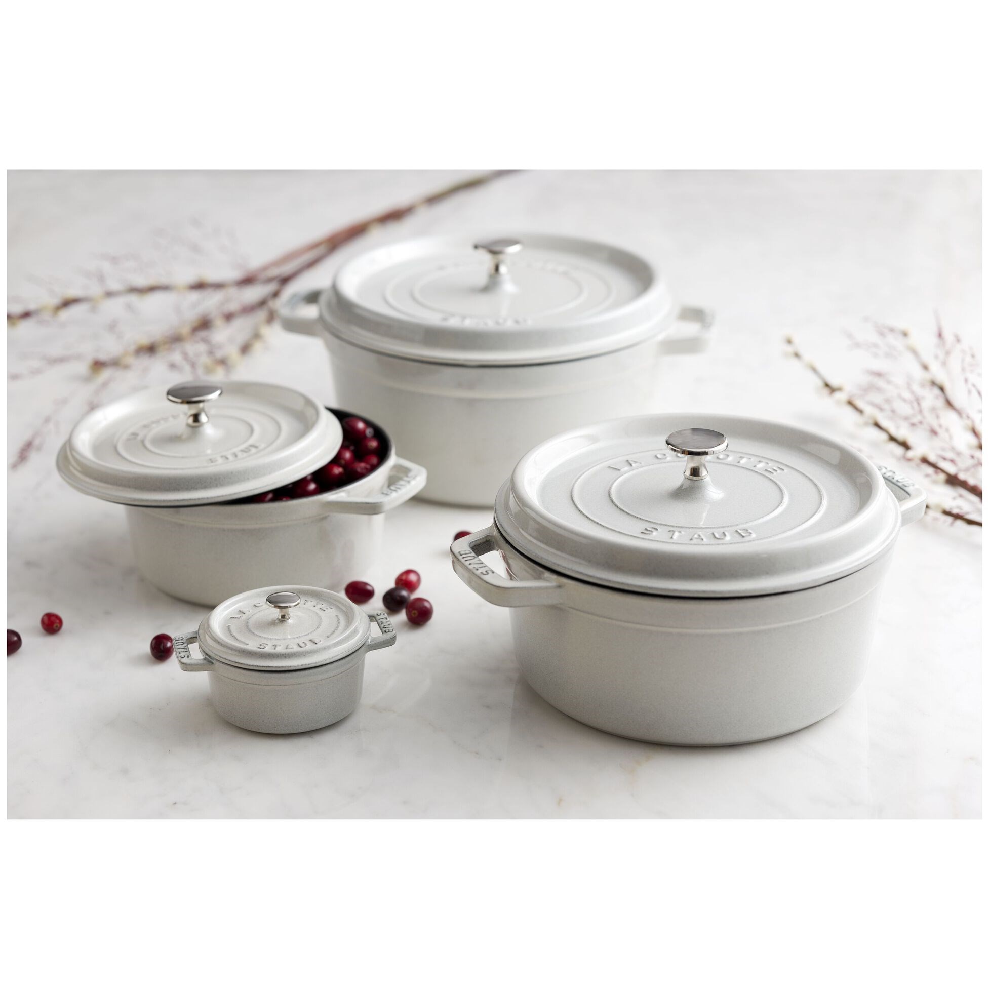 Hrnec STAUB  kulatý 24cm bílý lanýž 3,8l_1