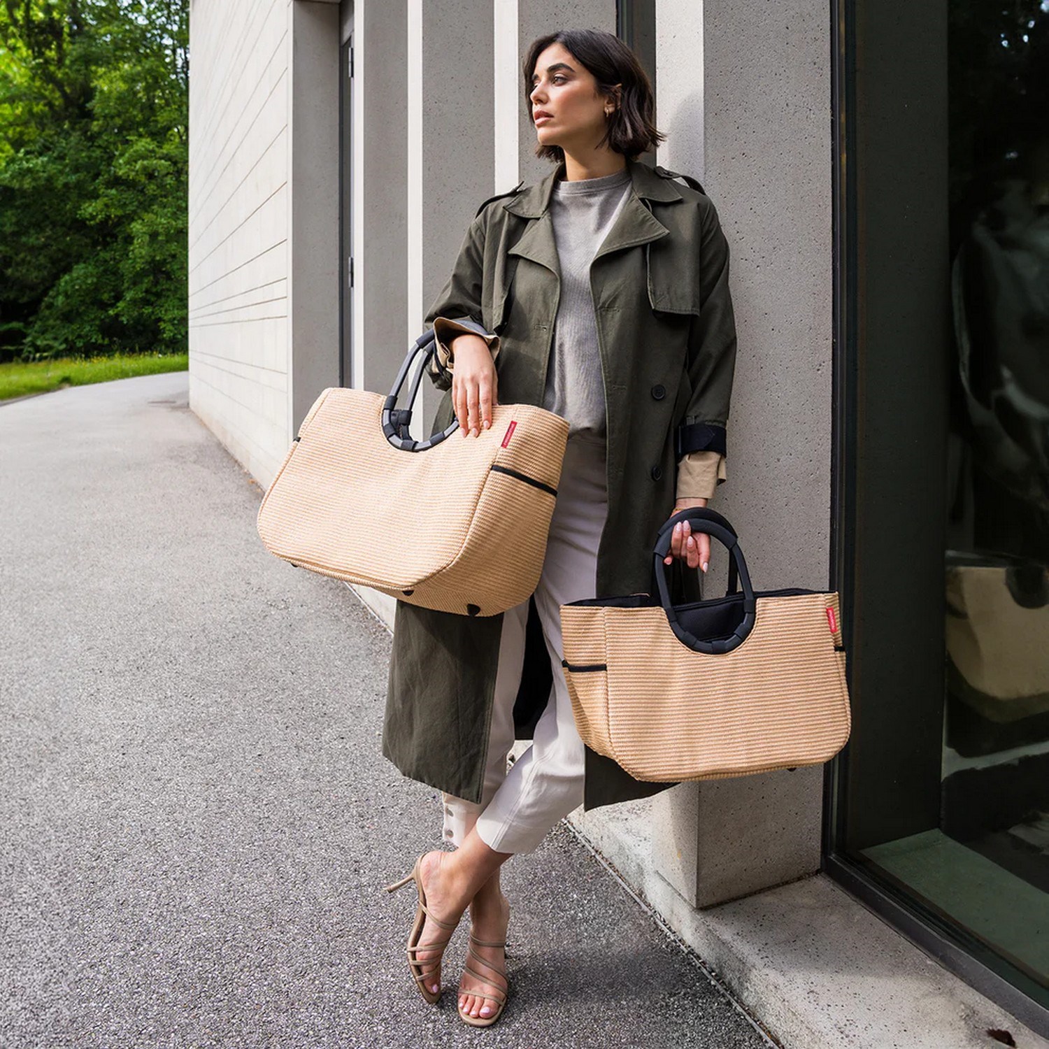 Módní taška Reisenthel Loopshopper L frame raffia black_1