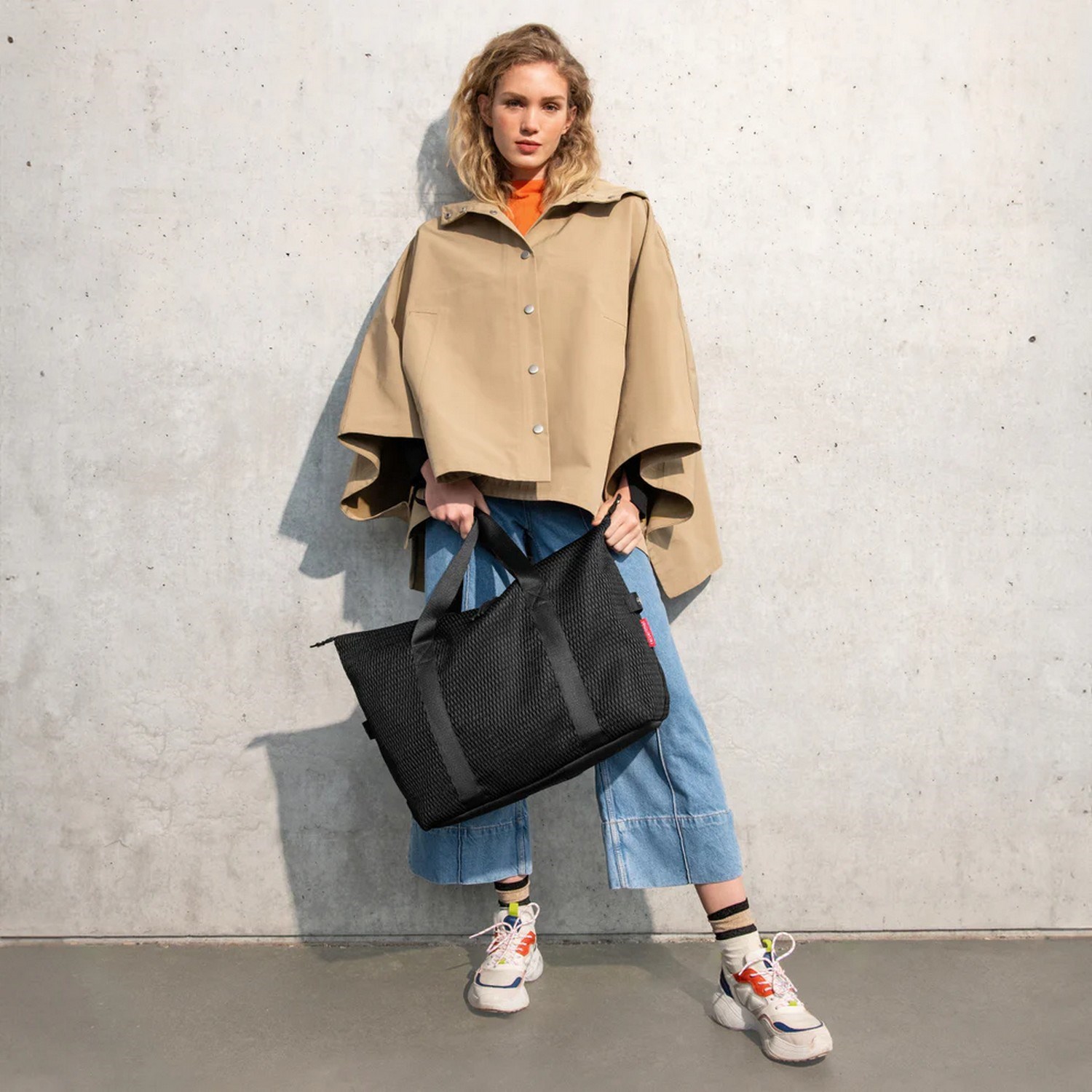 Sportovní taška Reisenthel Extralite Weekender M mesh black_2