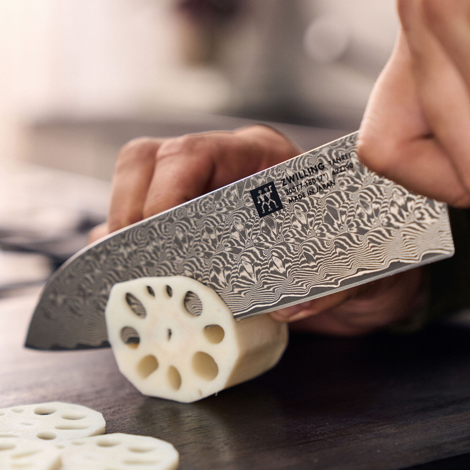 Nůž santoku 18 cm Zwilling TANREI_0