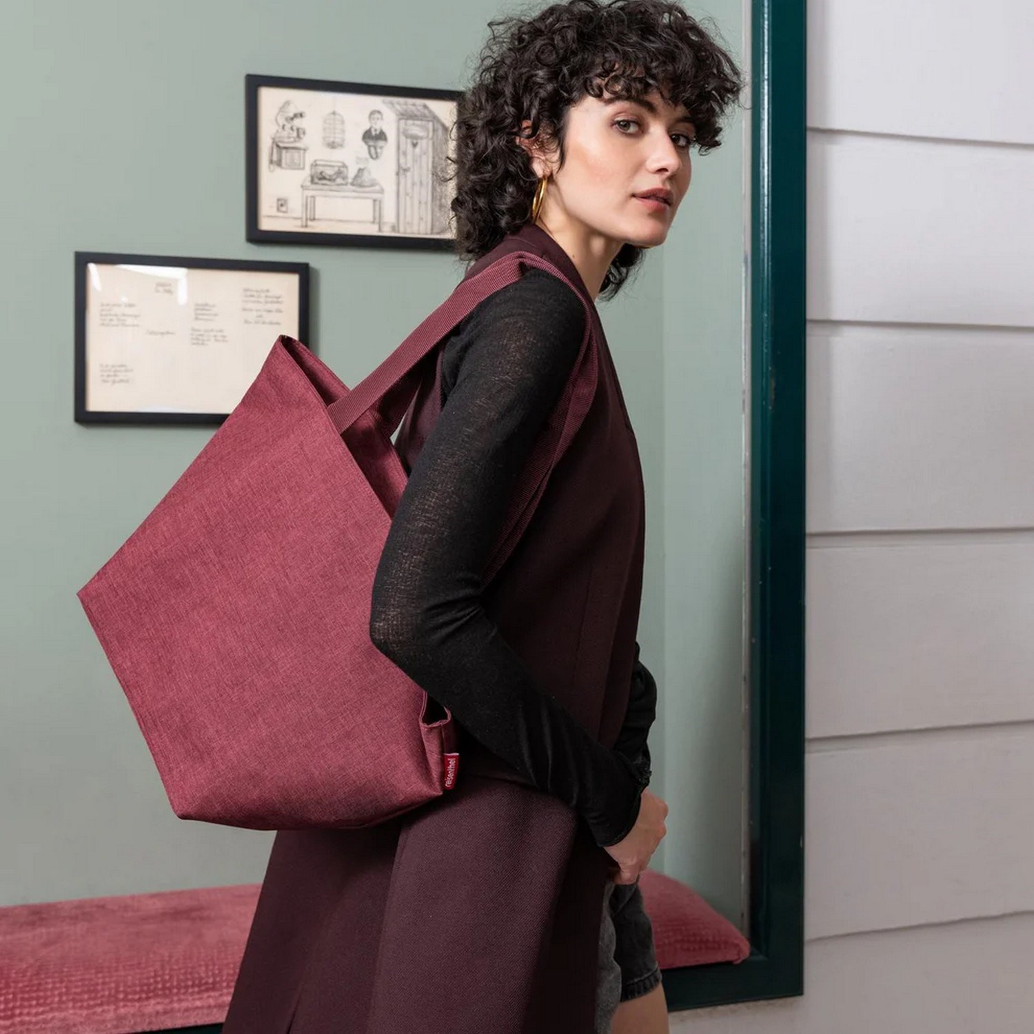 Taška přes rameno Reisenthel Shopper M twist maroon_0
