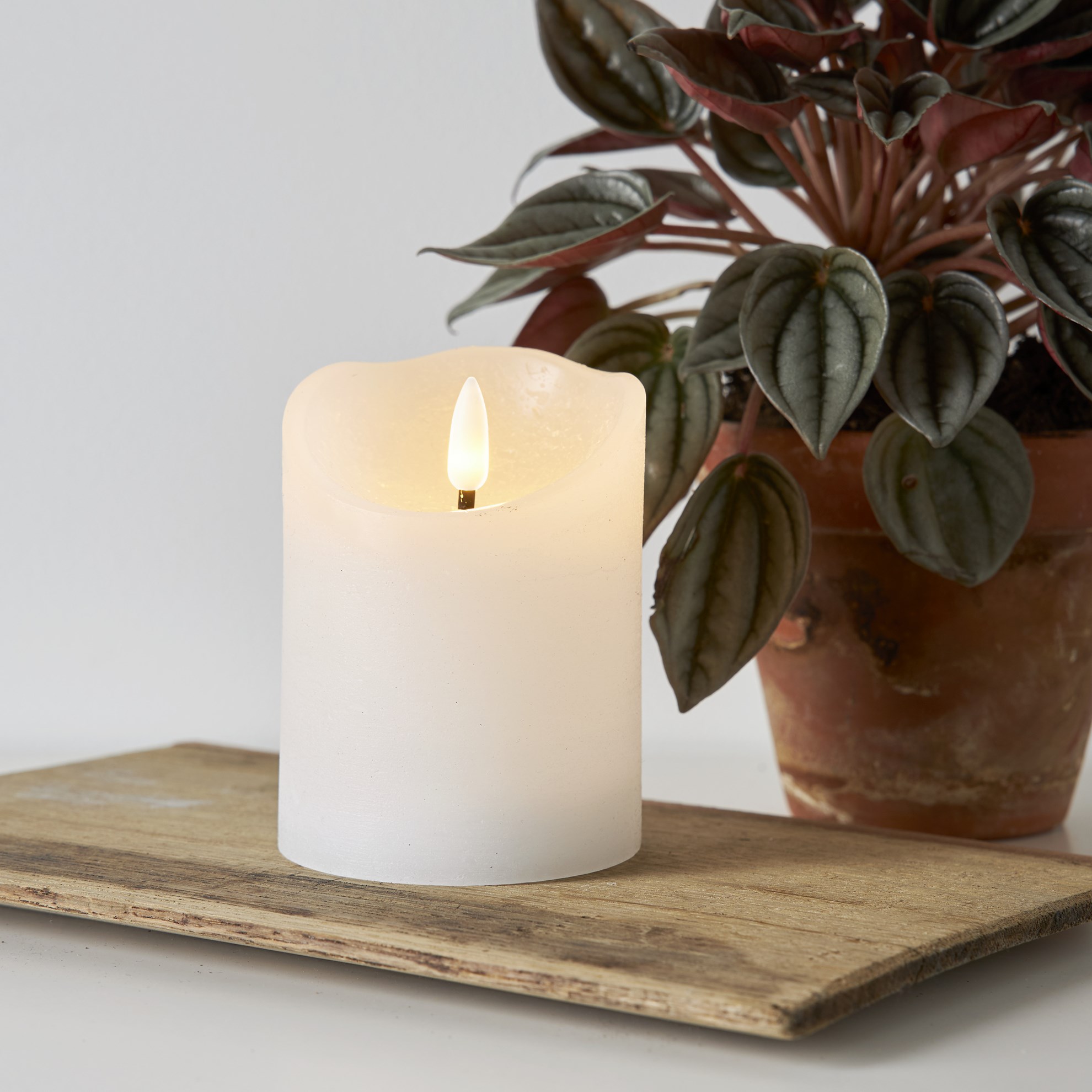LED svíčka FLAMME RUSTIC 10 cm bílá_0