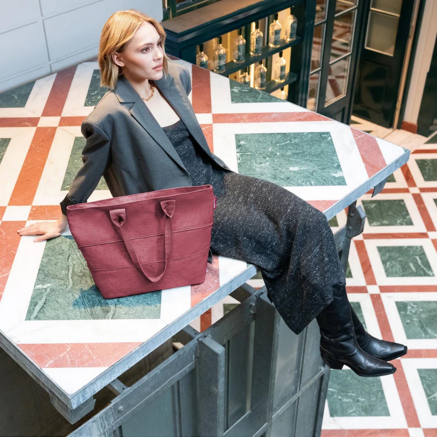 Chytrá taška přes rameno Reisenthel Shopper e1 twist maroon_1