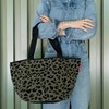 Taška přes rameno Reisenthel Shopper M teddy leo olive_0