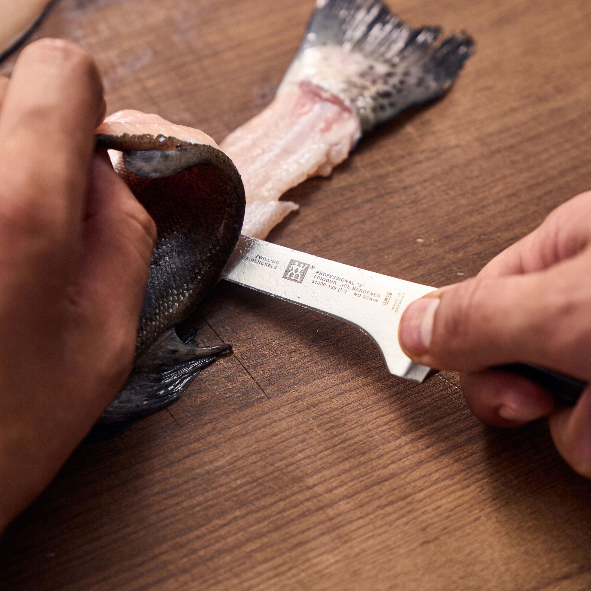 Filetovací nůž 18cm ZWILLING PRO_0