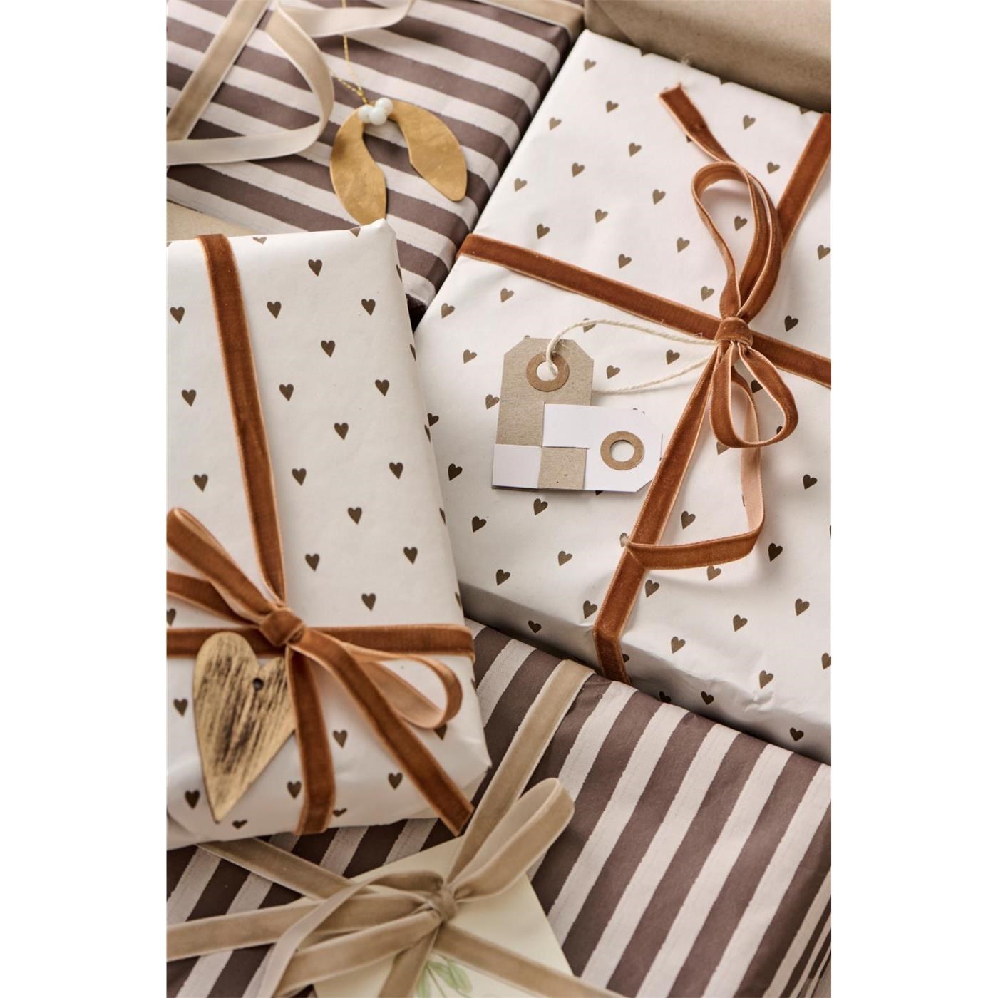 Role balícího papíru Ib Laursen 5 m hnědá srdíčka_1