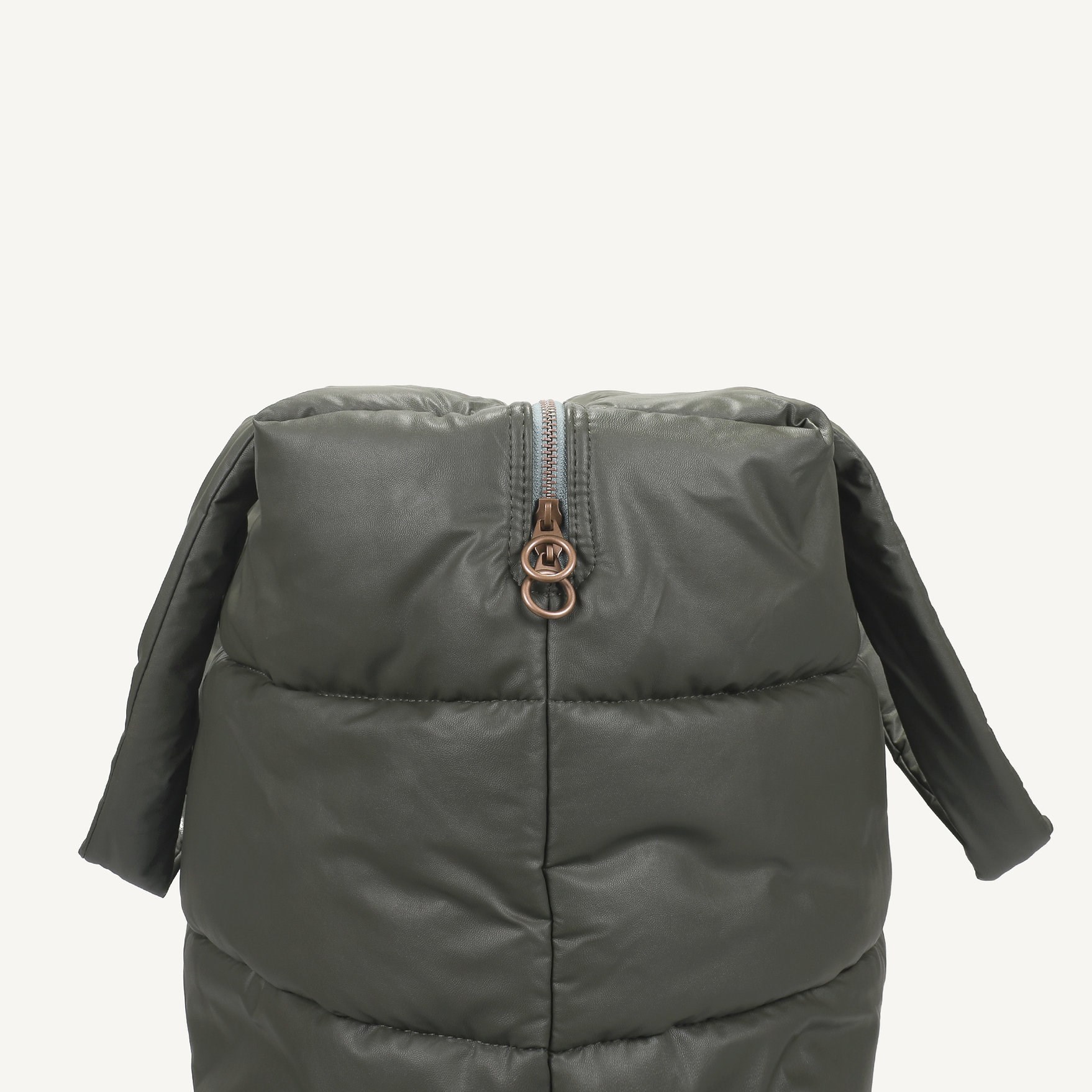 Nadýchaná prošívaná taška Tinne + Mia CAMIL olive night_2