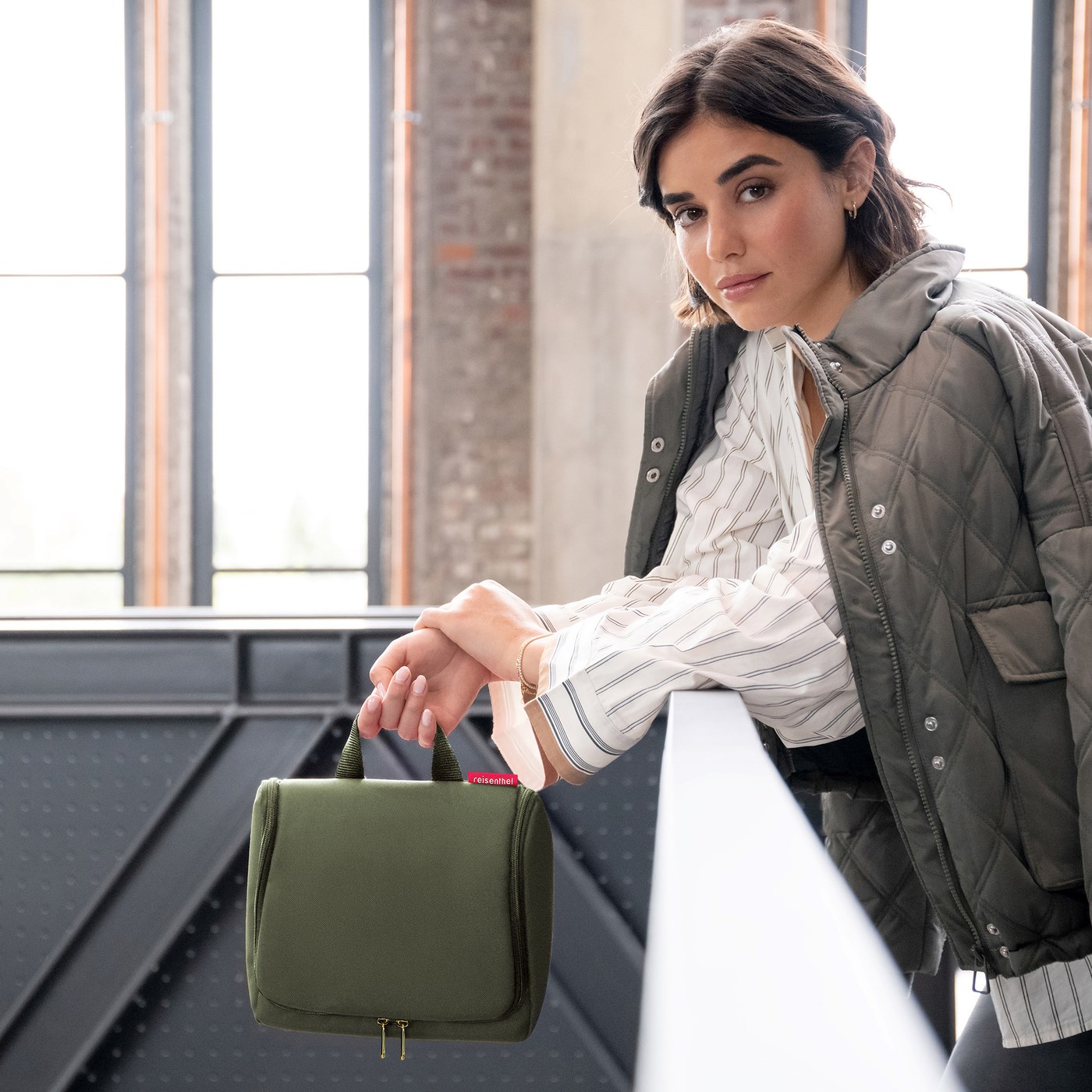 Toaletní taška Reisenthel Toiletbag XL forest gold_1