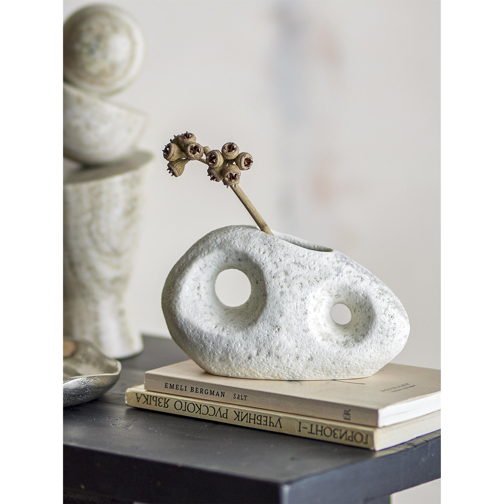 Kameninová váza CAIA 16 cm bílá_1