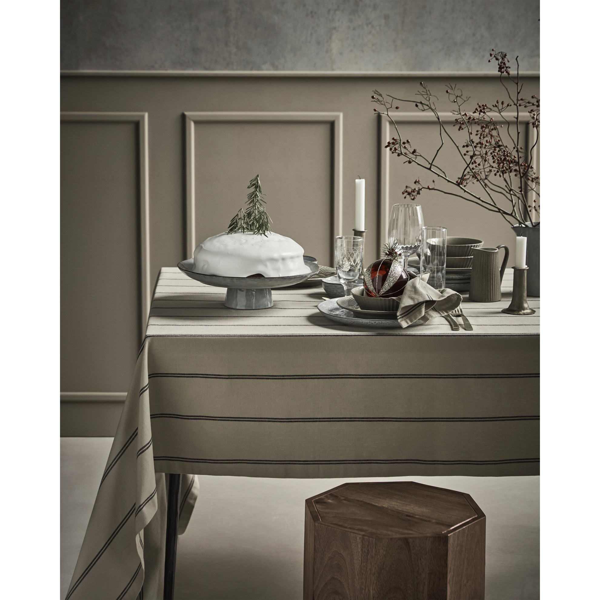 Bavlněný ubrus House Doctor STALGIA, šedohnědý_1