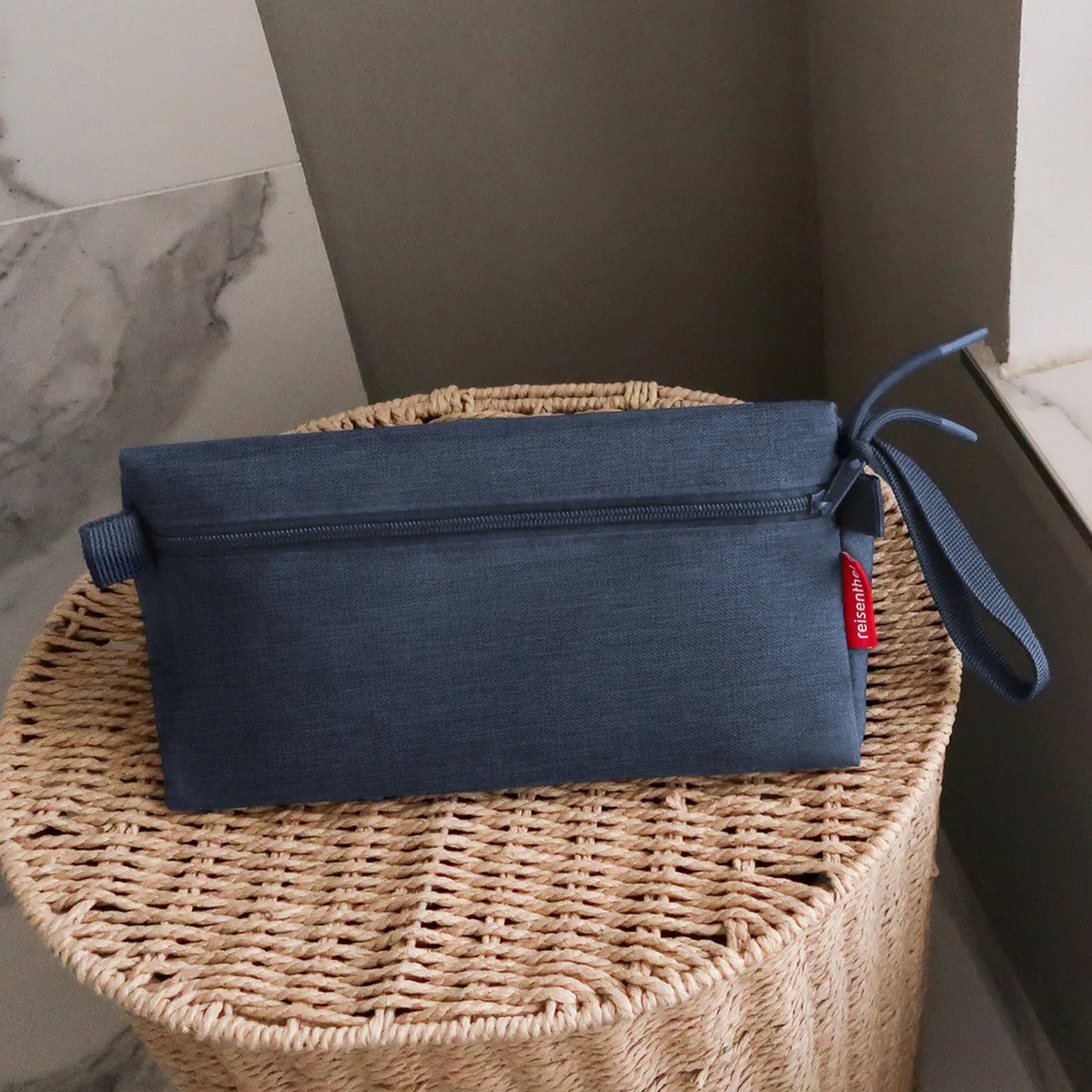 Kosmetická taštička Reisenthel Maxi Case twist navy_0