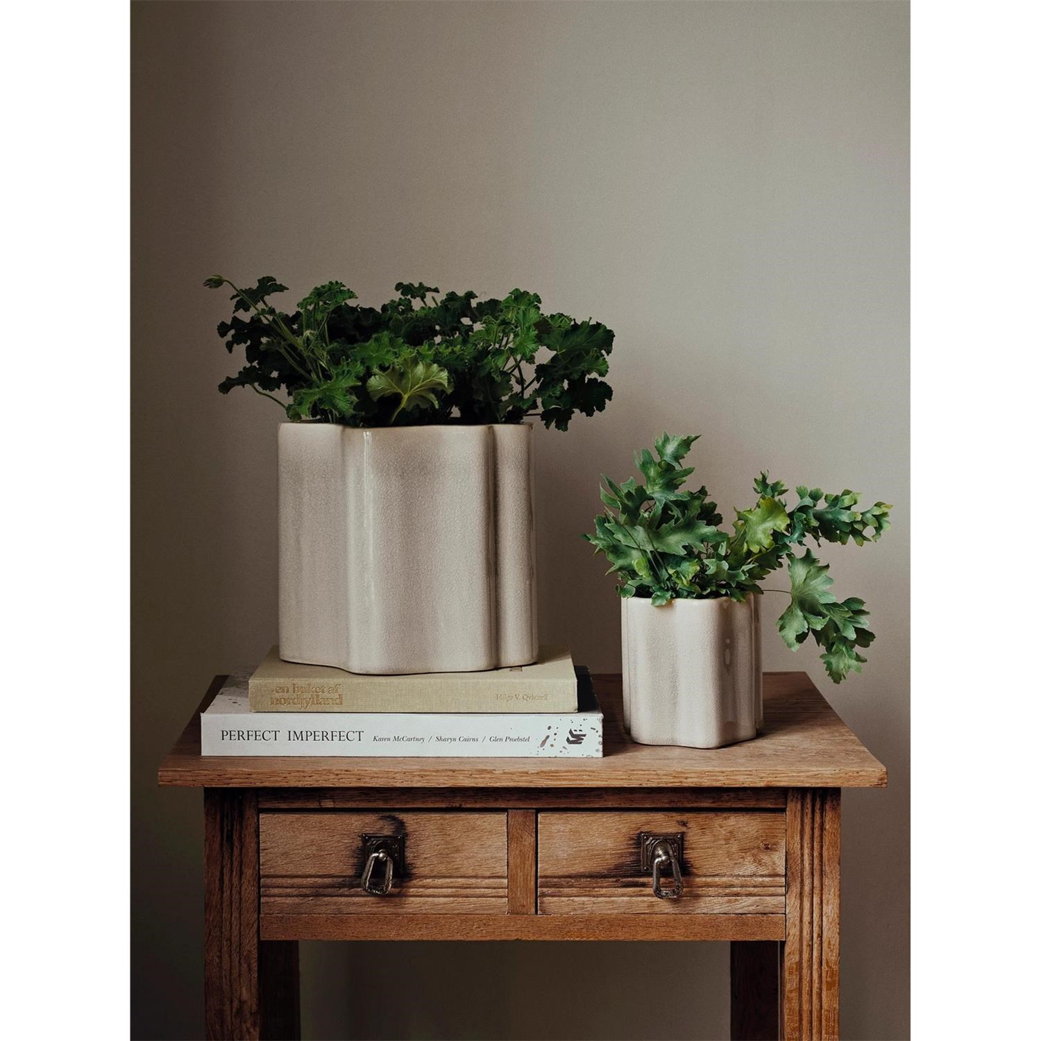 Keramický květináč Broste SONJA V.12 cm světle šedý_0