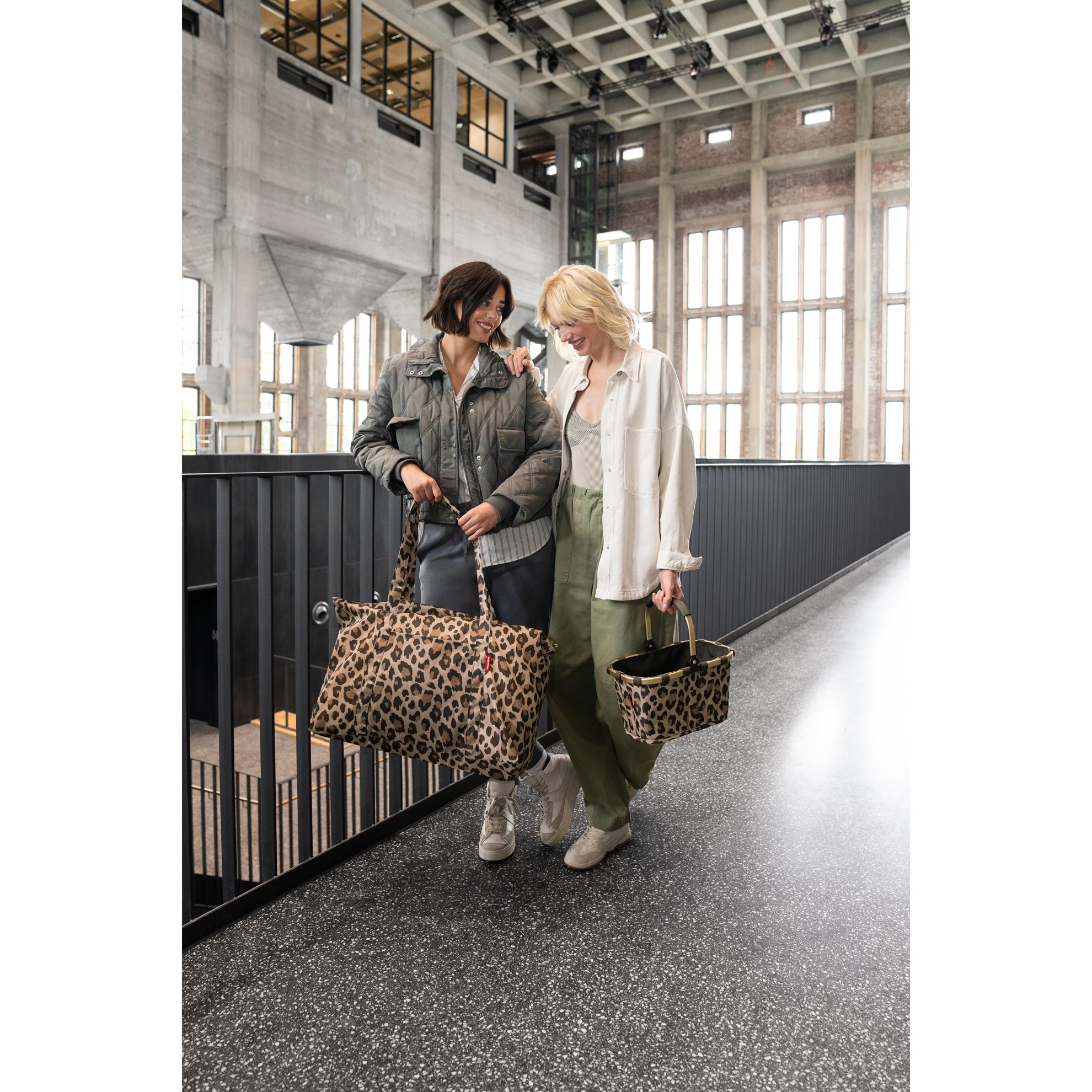 Nákupní košík Reisenthel Carrybag XS frame leo macchiato_6